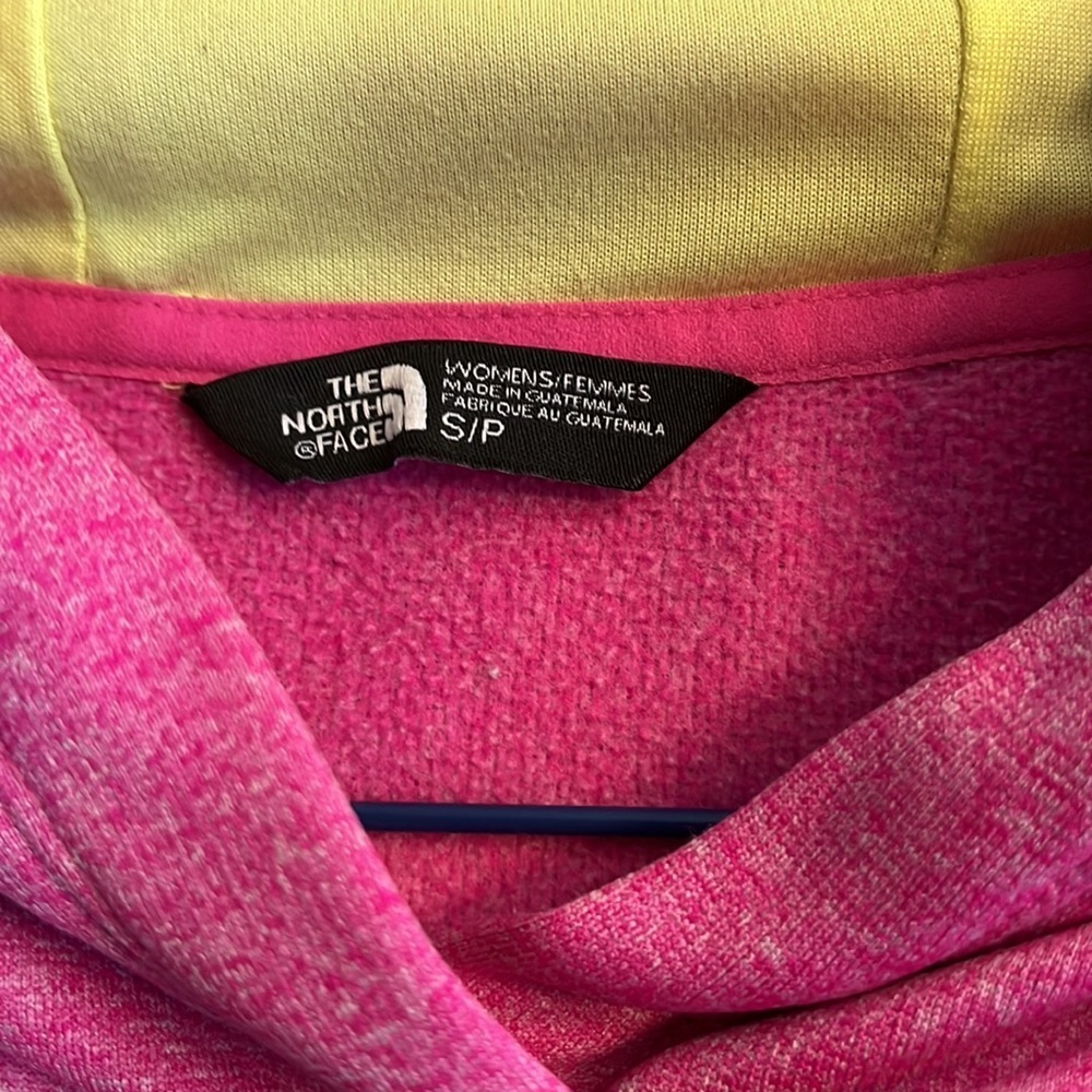 *SOLD*❗️NORTHFACE BarbieCore Fleece Pullover pink Size Small - Picture 2 of 7